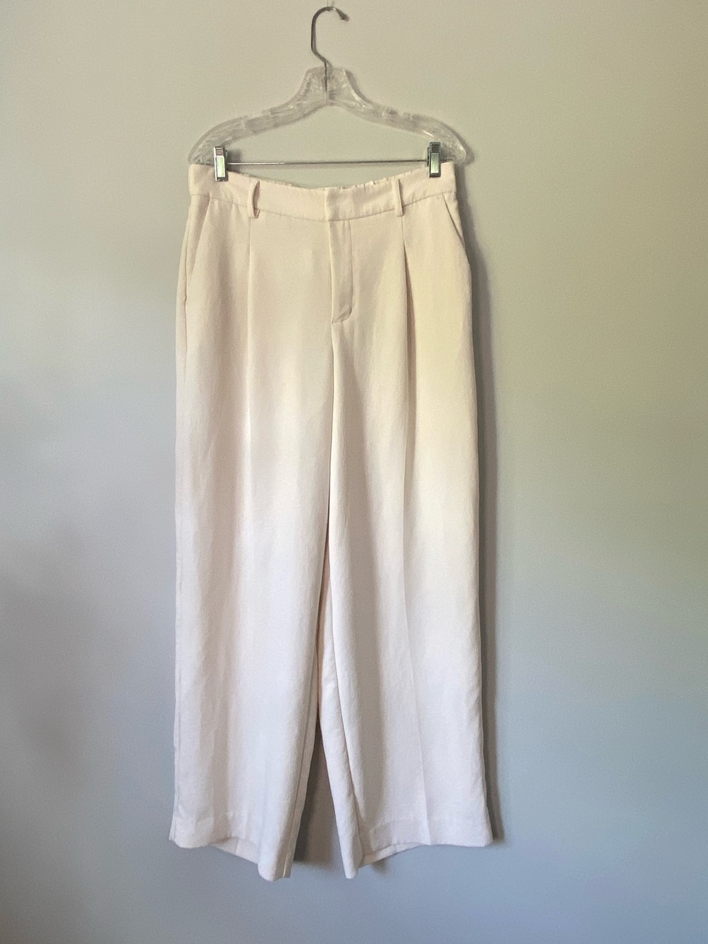 A New Day by Target cream/ivory wide-leg pants in a women’s size 10 Regular